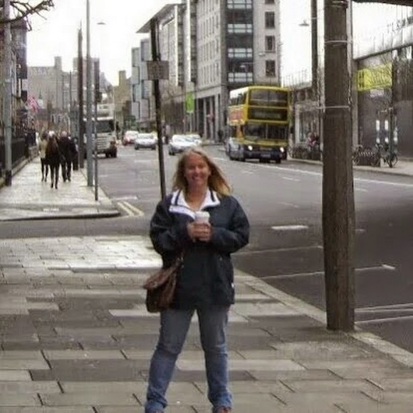 Meet your Posher, Vicky - Picture 1 of 1